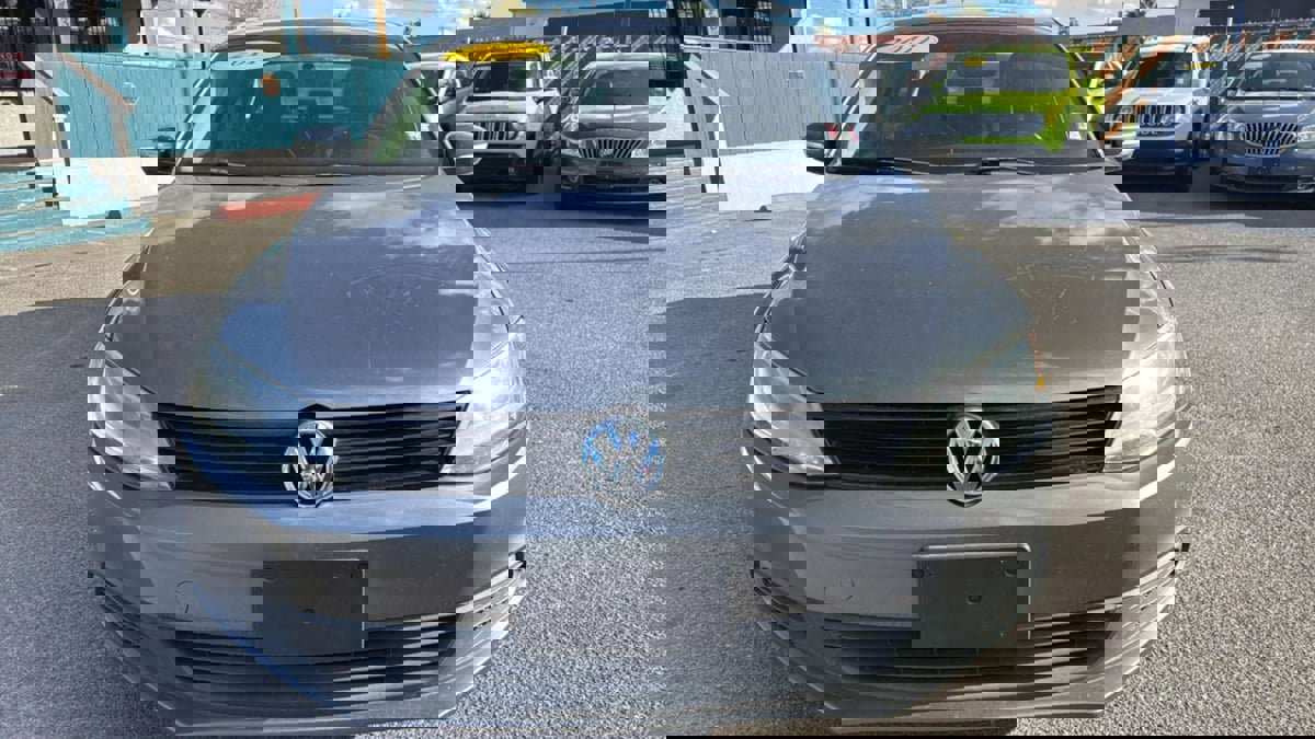 Used 2011 Volkswagen Jetta TDI image 25