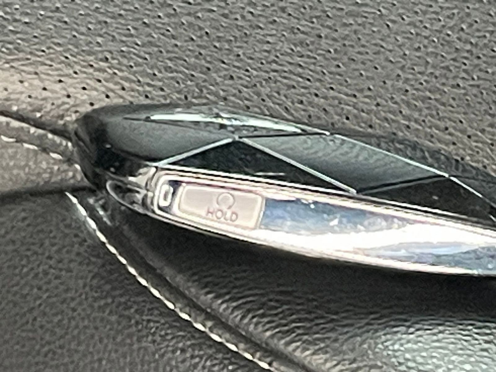 Used 2025 Genesis G70 2.5T image 27