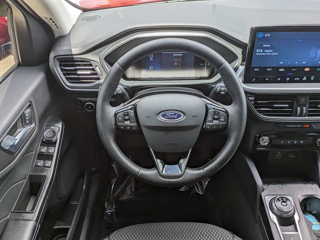 Used 2025 Ford Escape SE FWD image 17