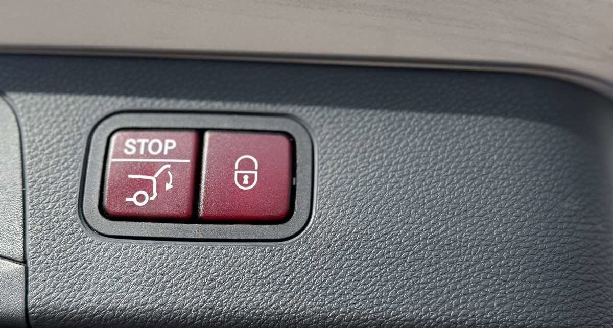 Used 2019 Mercedes-Benz GLC 300 image 16