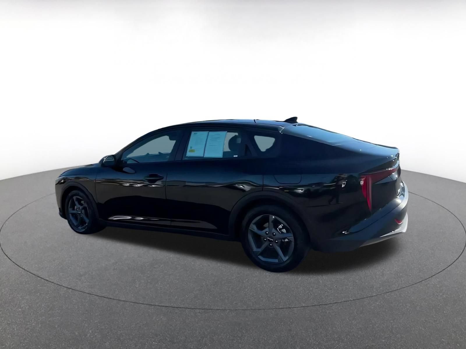 Used 2025 Kia K4 FWD image 9