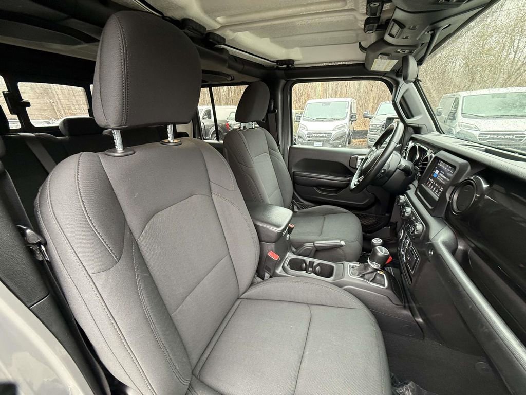 Used 2020 Jeep Gladiator Sport image 8