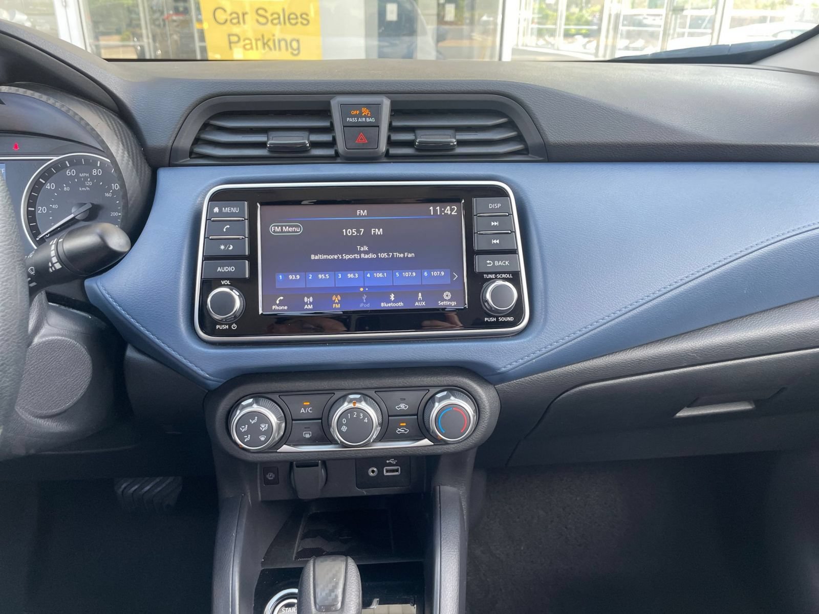 Used 2025 Nissan Versa SV FWD image 17