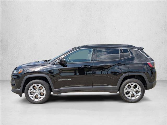 Used 2024 Jeep Compass Latitude image 9