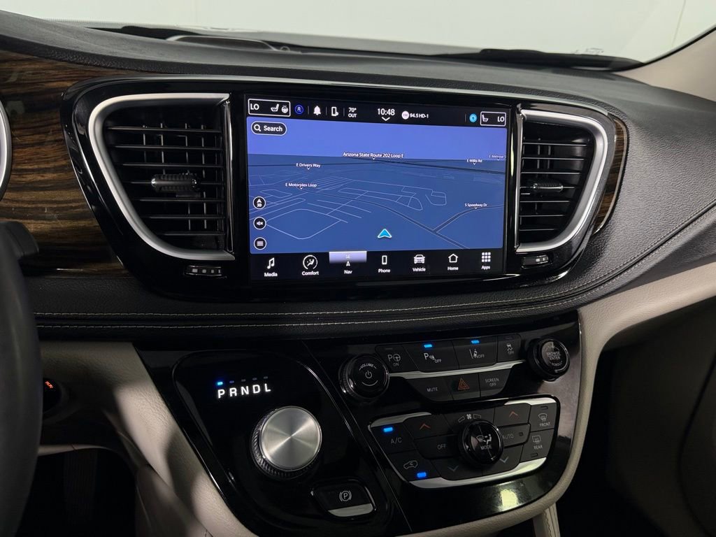 Used 2022 Chrysler Pacifica Limited image 28