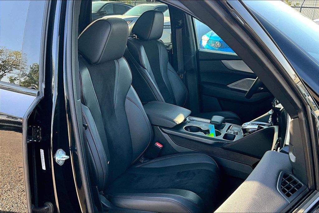 Used 2023 Acura MDX A-Spec image 10