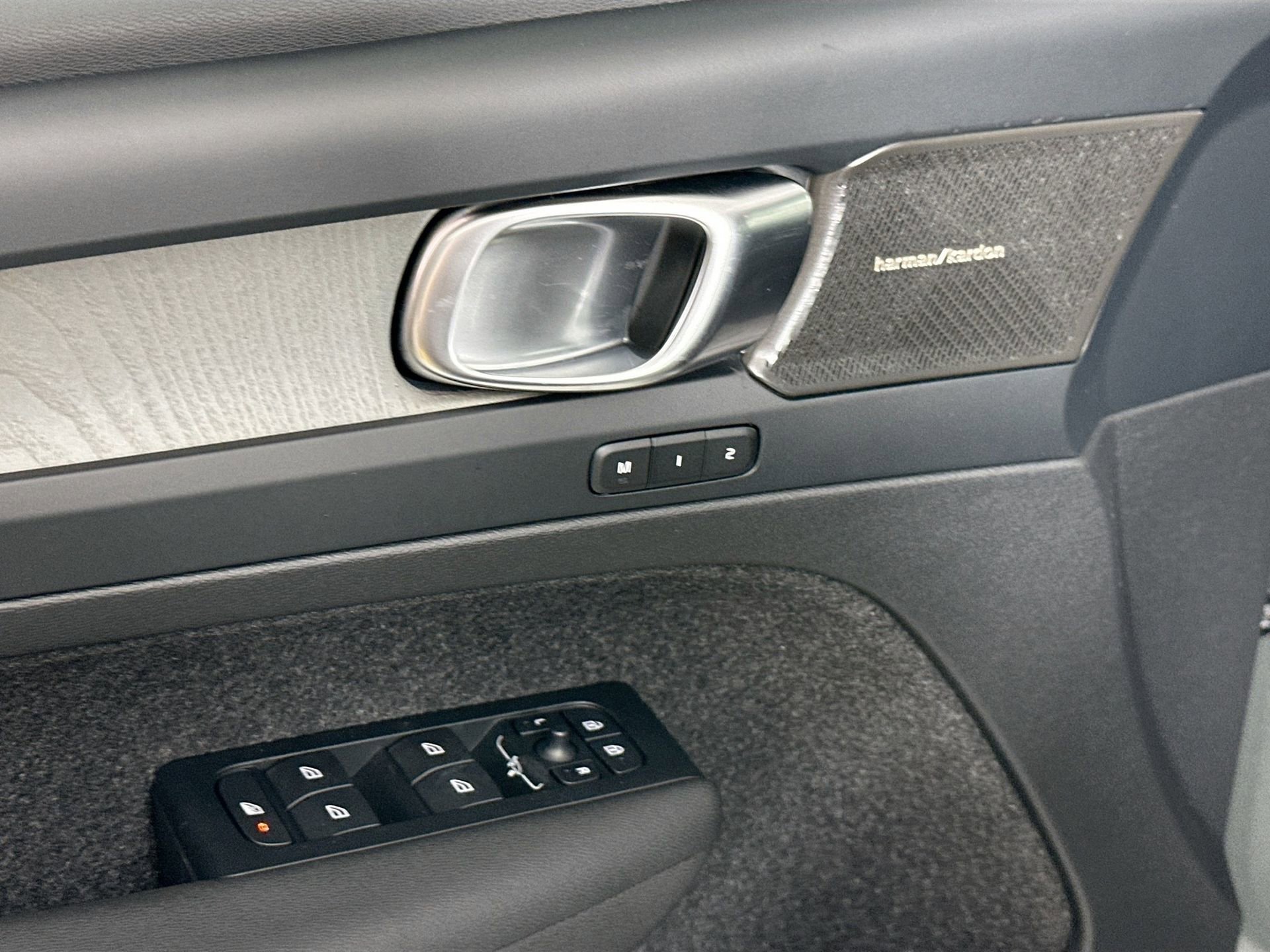 New 2026 Volvo XC40 B4 Plus w/ Climate Package image 18