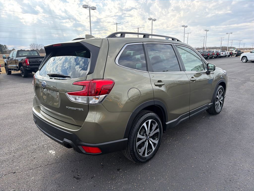 Used 2023 Subaru Forester Limited image 5