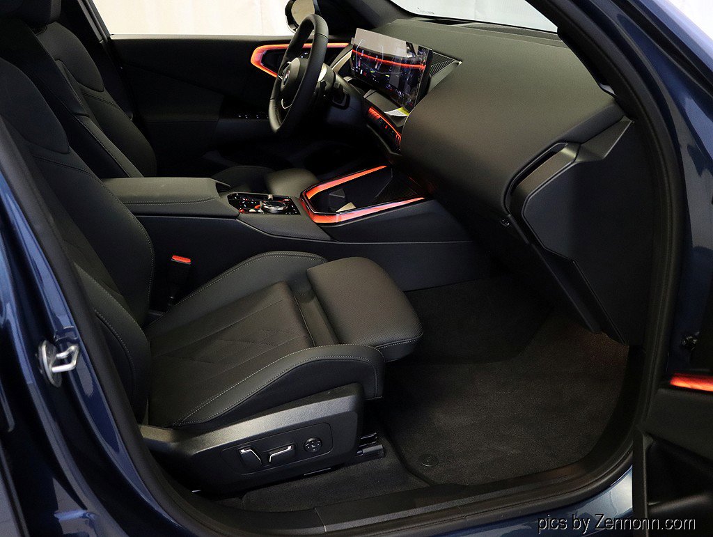 Used 2025 BMW X3 xDrive30i w/ Premium Package image 33