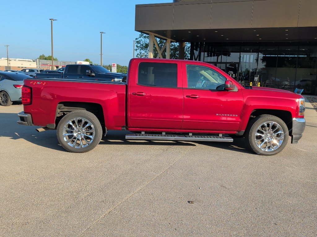 Used 2018 Chevrolet Silverado 1500 LT w/ All Star Edition AWD/4WD image 5