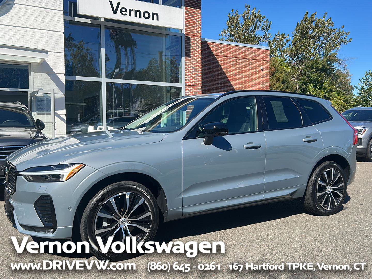 Used 2024 Volvo XC60 B5 Plus w/ Climate Package image 1