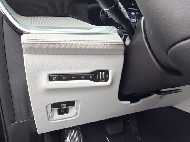 New 2026 Jeep Cherokee Limited AWD/4WD image 24
