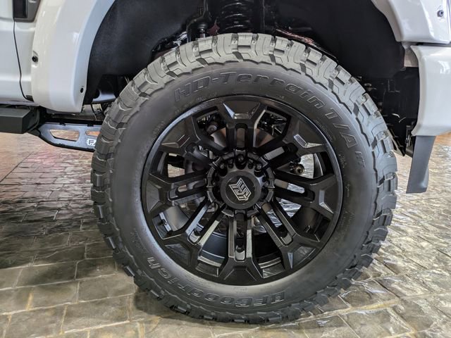 New 2026 Ford F250 Lariat w/ Black Appearance Package image 10