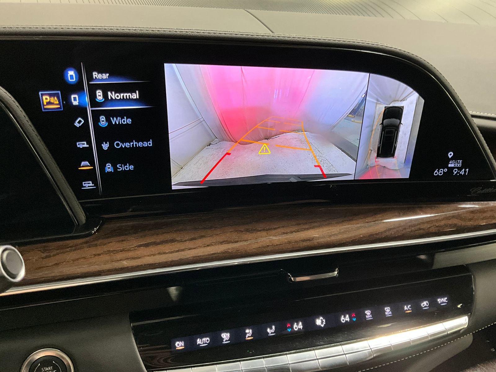 Used 2022 Cadillac Escalade ESV Premium Luxury Platinum w/ Heavy-Duty Trailer Package AWD/4WD image 22
