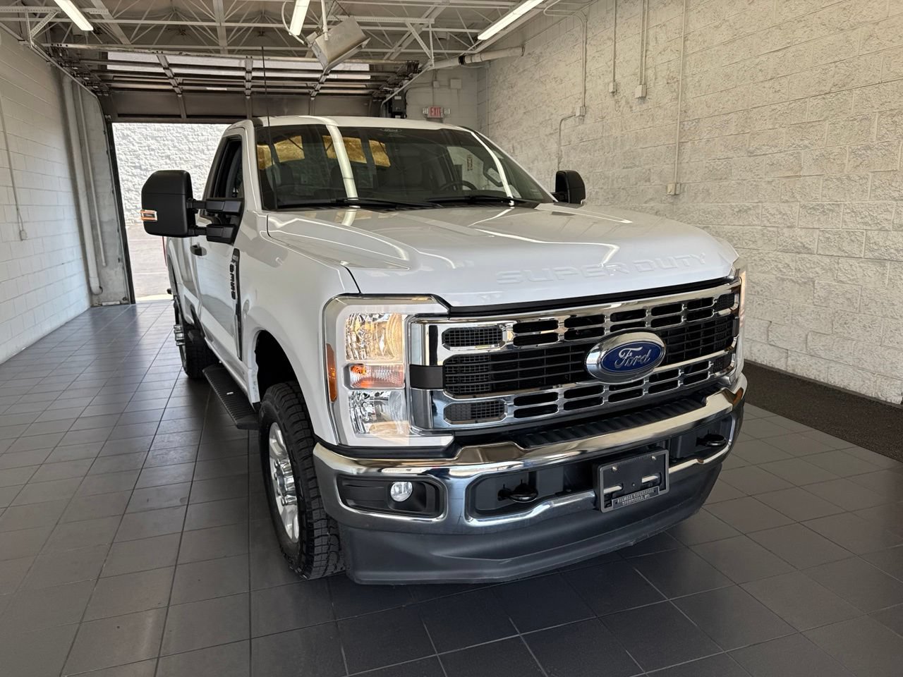 Used 2024 Ford F350 XLT AWD/4WD image 2