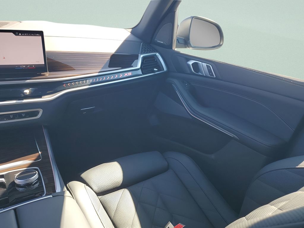 Used 2026 BMW X5 sDrive40i image 11