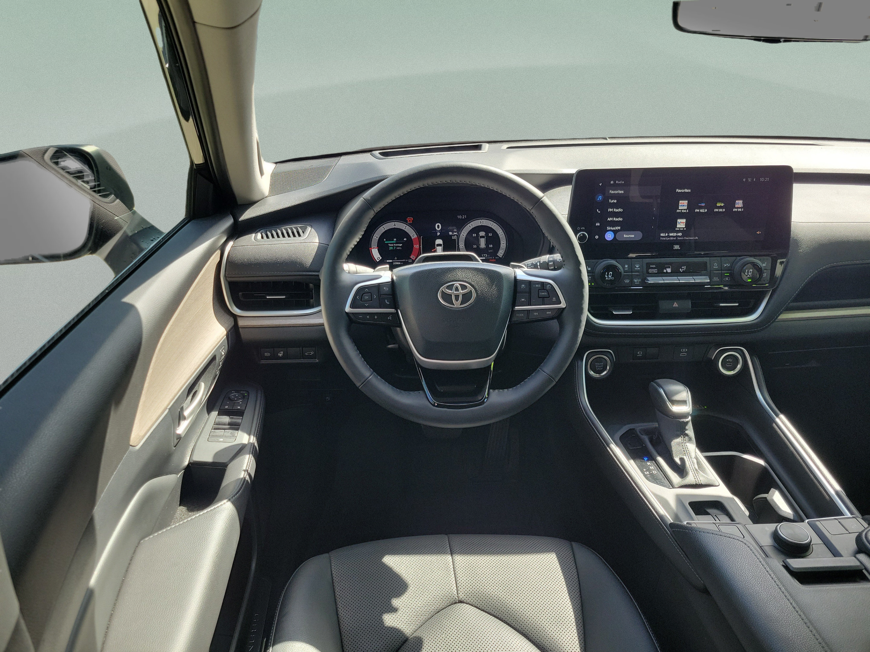 Certified 2025 Toyota Grand Highlander AWD image 21