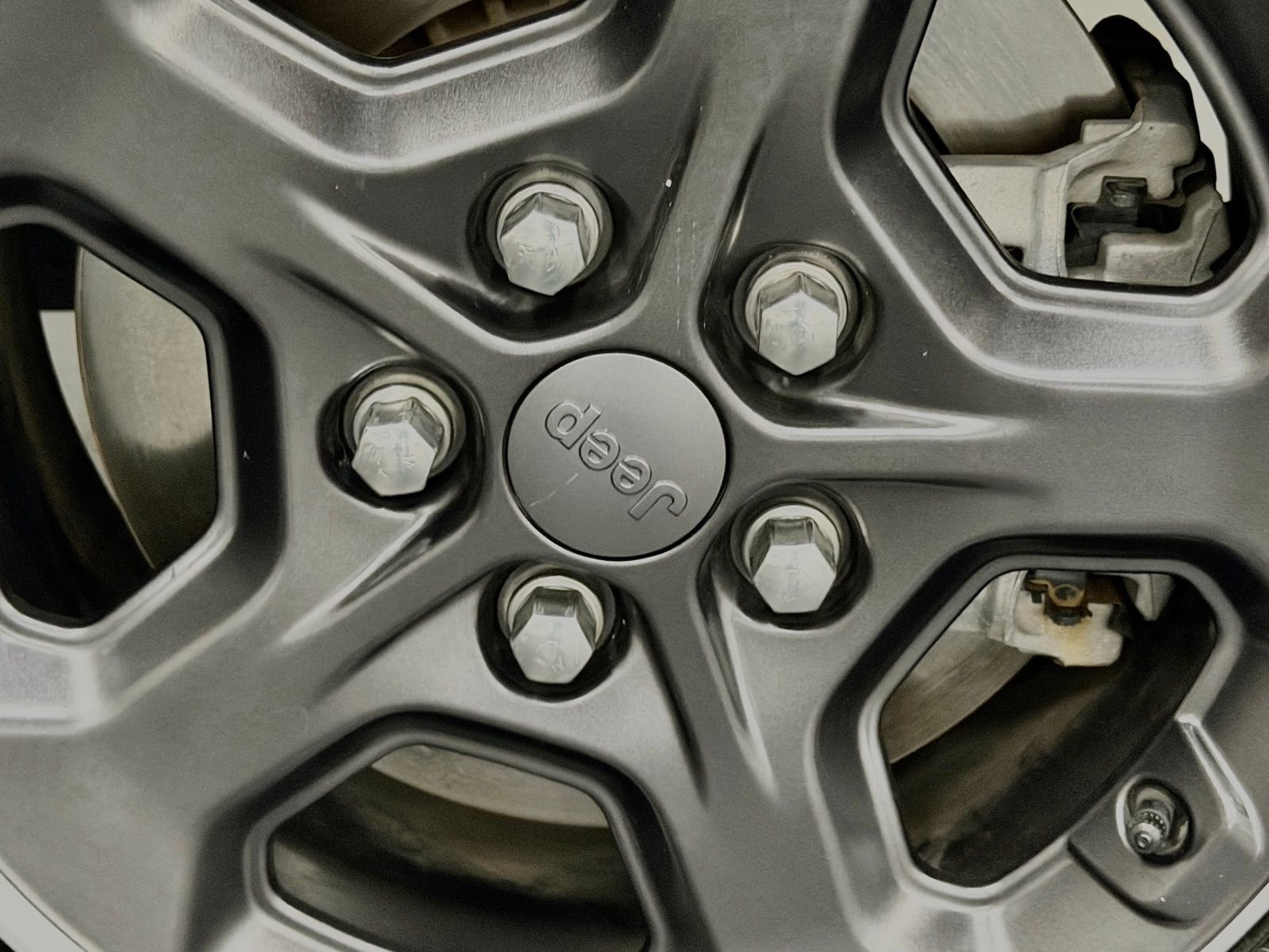 Used 2022 Jeep Gladiator Rubicon w/ Trailer Tow Package AWD/4WD image 16