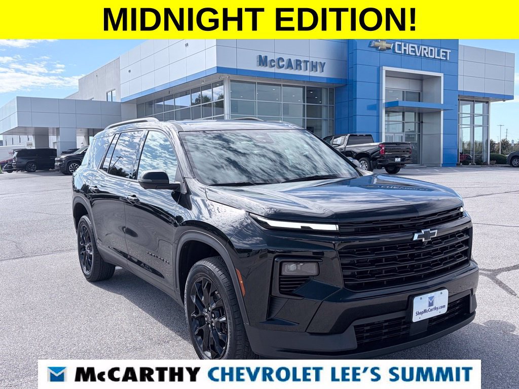 Used 2024 Chevrolet Traverse LT FWD image 1