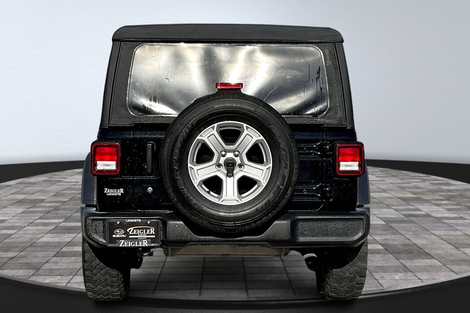 Used 2018 Jeep Wrangler Unlimited Sport S image 4