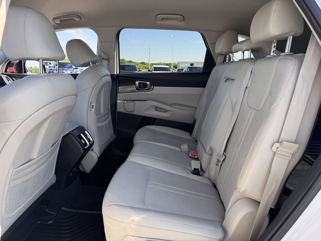 Used 2023 Kia Sorento S FWD image 27