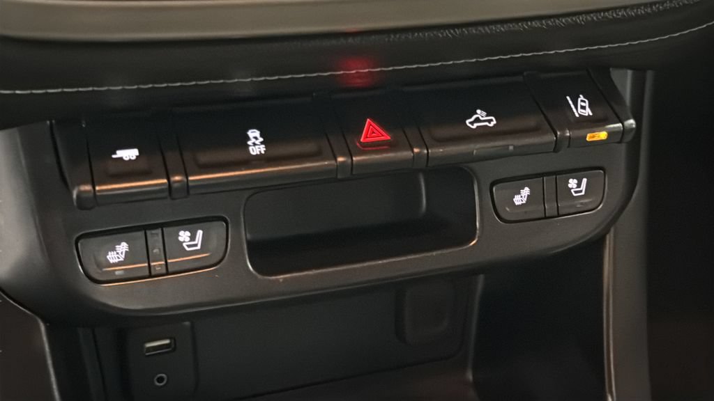 Used 2018 GMC Canyon Denali AWD/4WD image 28