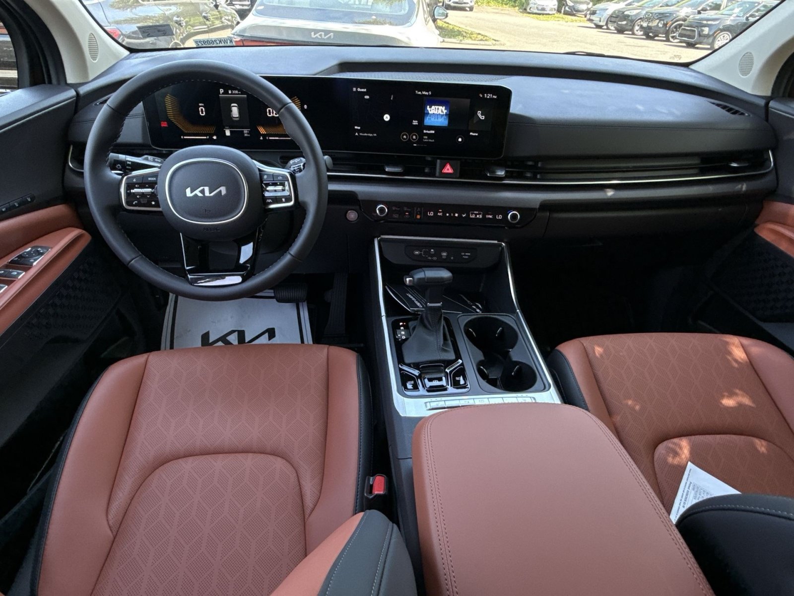 New 2026 Kia Carnival EX FWD image 37