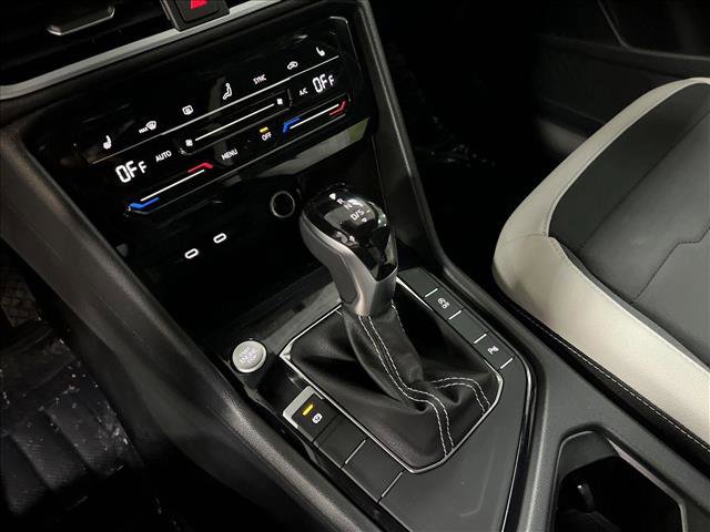 New 2025 Volkswagen Taos SE image 13