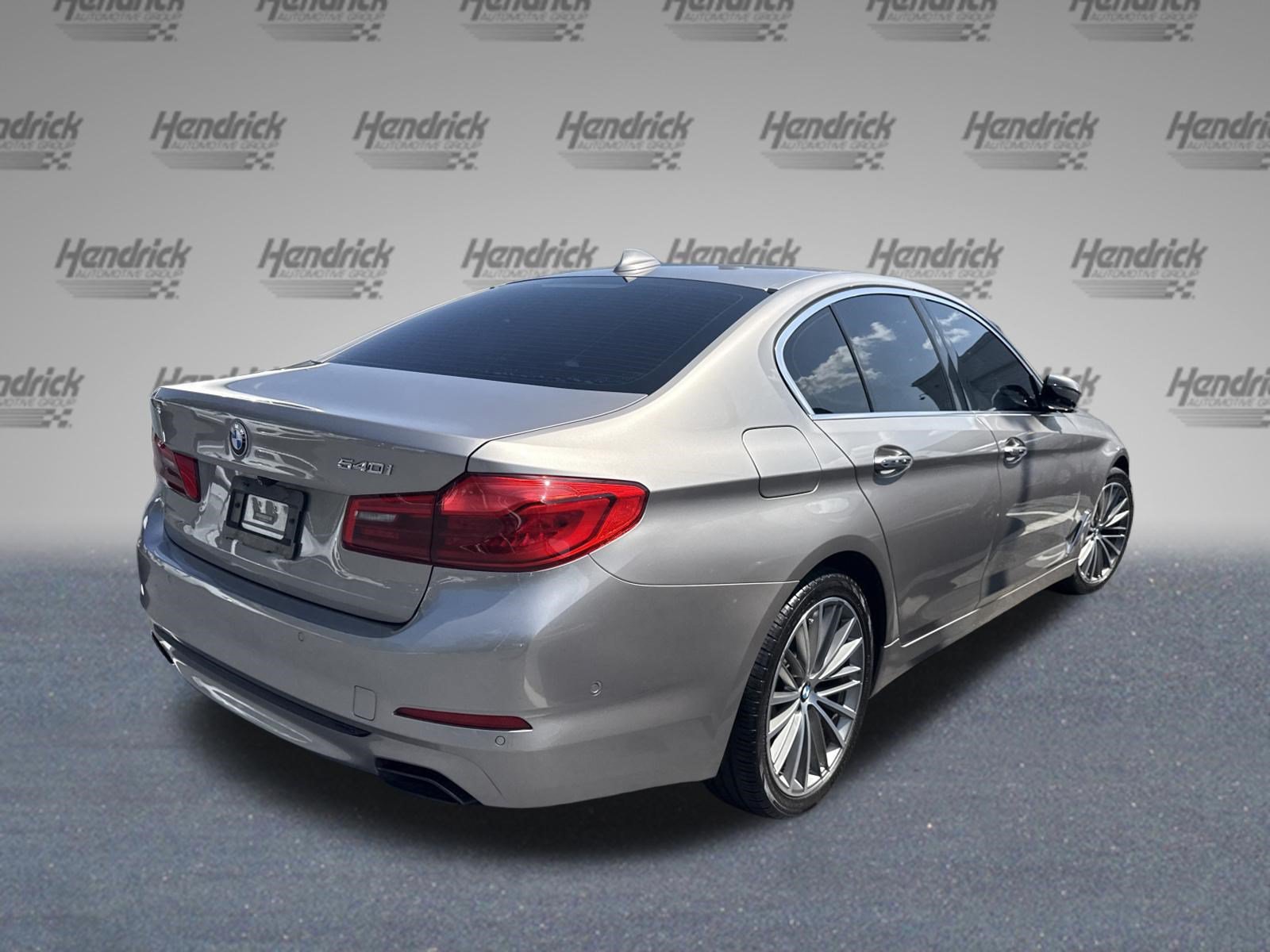 Used 2017 BMW 540i RWD image 9