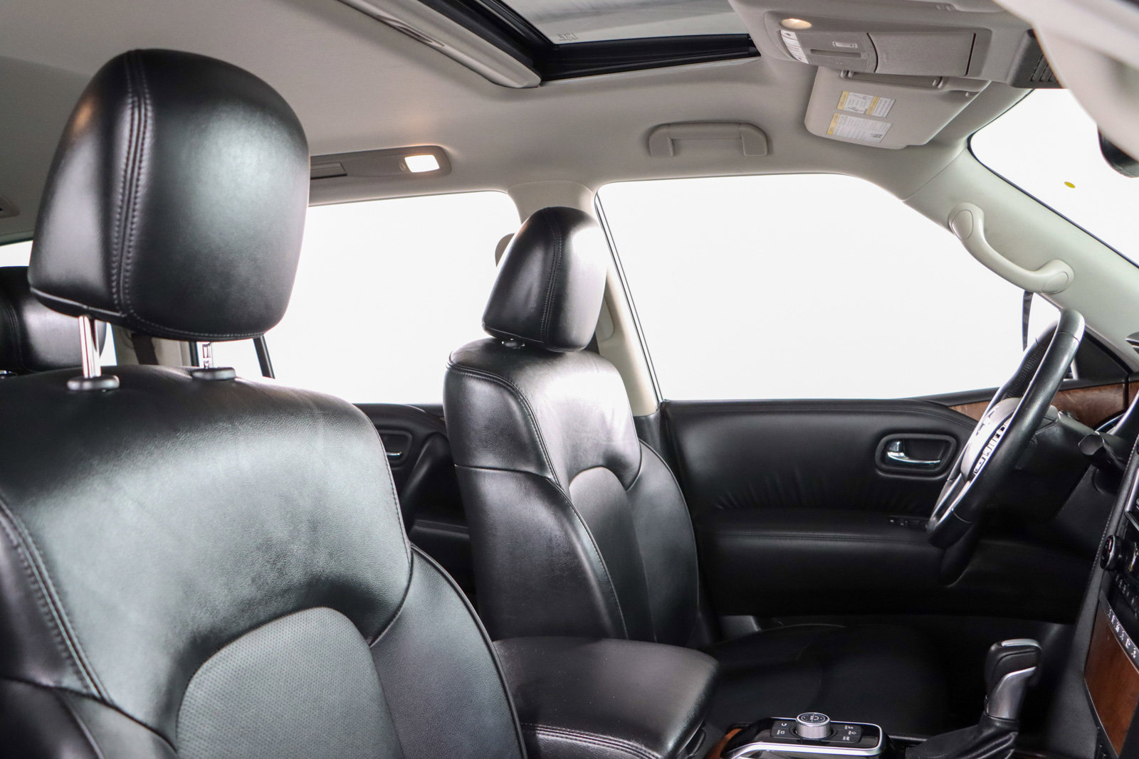 Used 2022 Nissan Armada SL w/ Captain's Chairs Package image 29