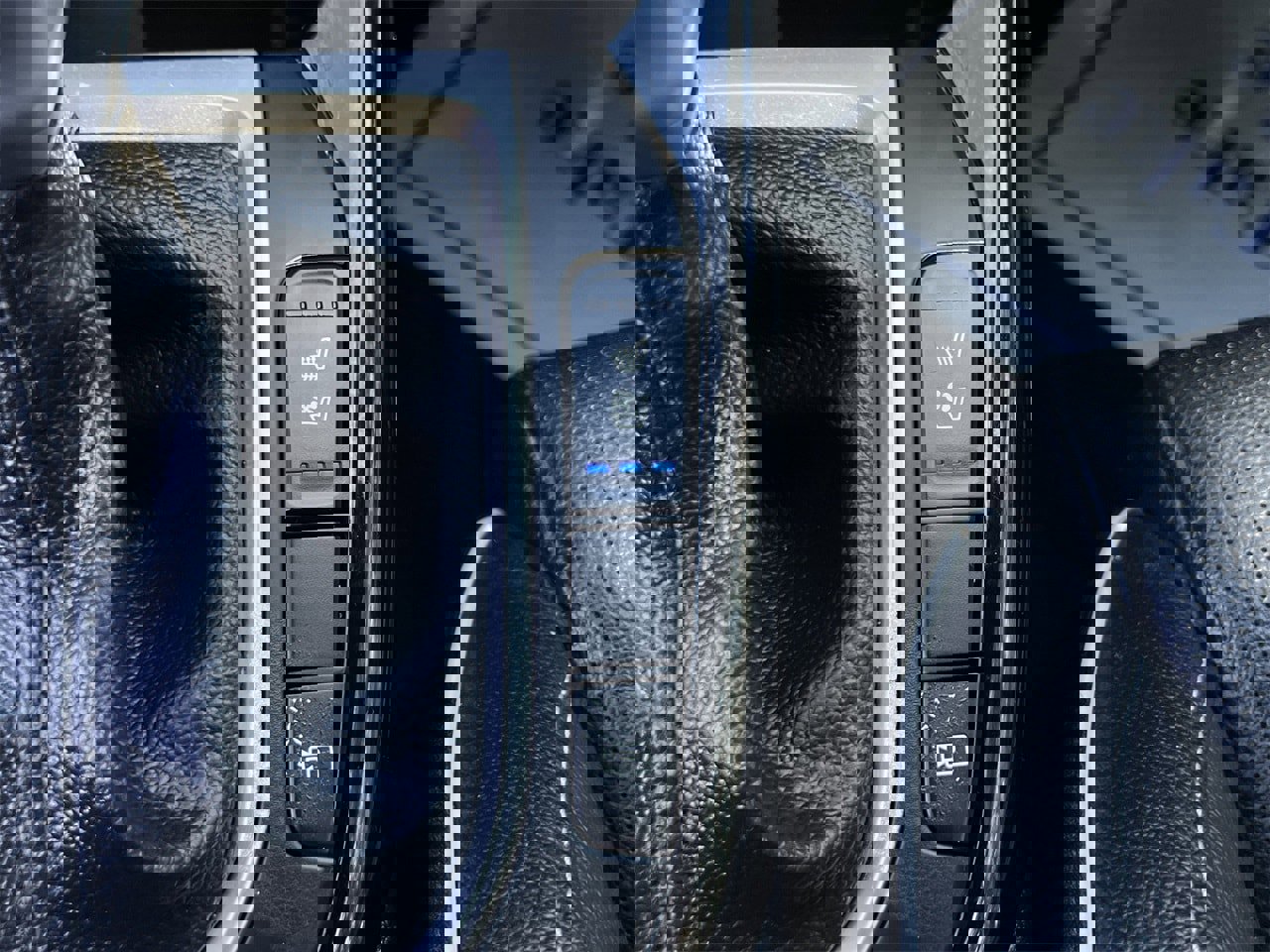 Used 2023 Kia Forte GT-Line w/ GT-Line Premium Package image 19