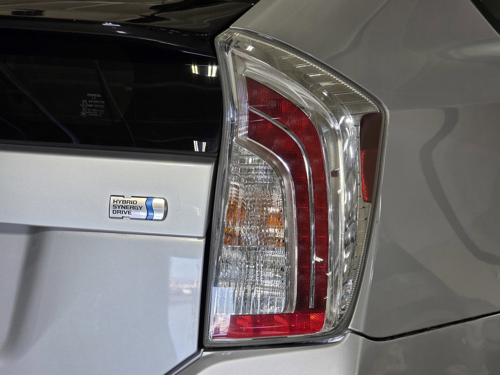 Used 2015 Toyota Prius Two image 12