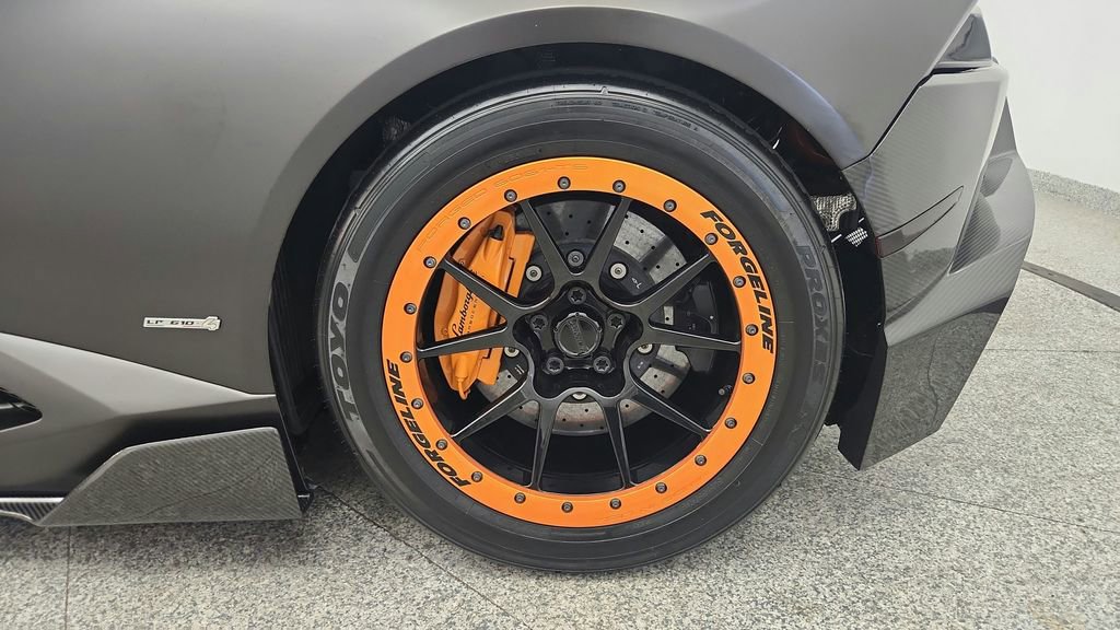 Used 2015 Lamborghini Huracan LP 610-4 AWD/4WD image 17
