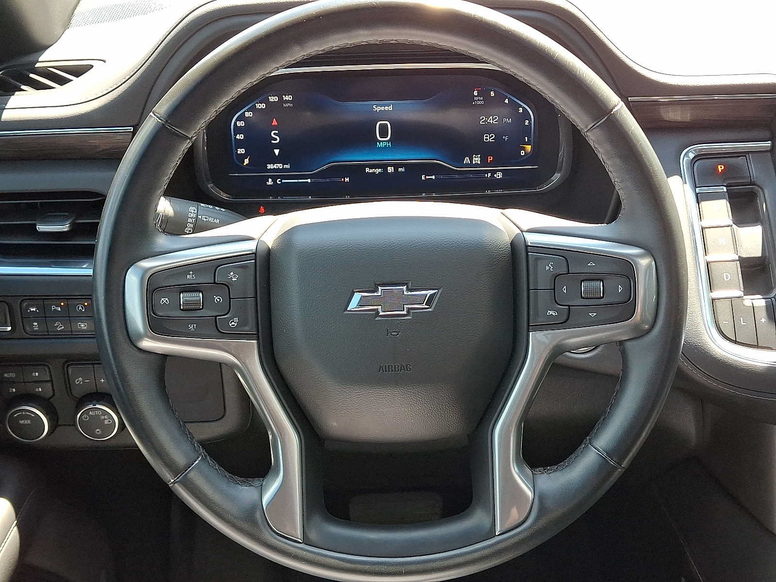 Used 2023 Chevrolet Tahoe Z71 w/ Luxury Package AWD/4WD image 20
