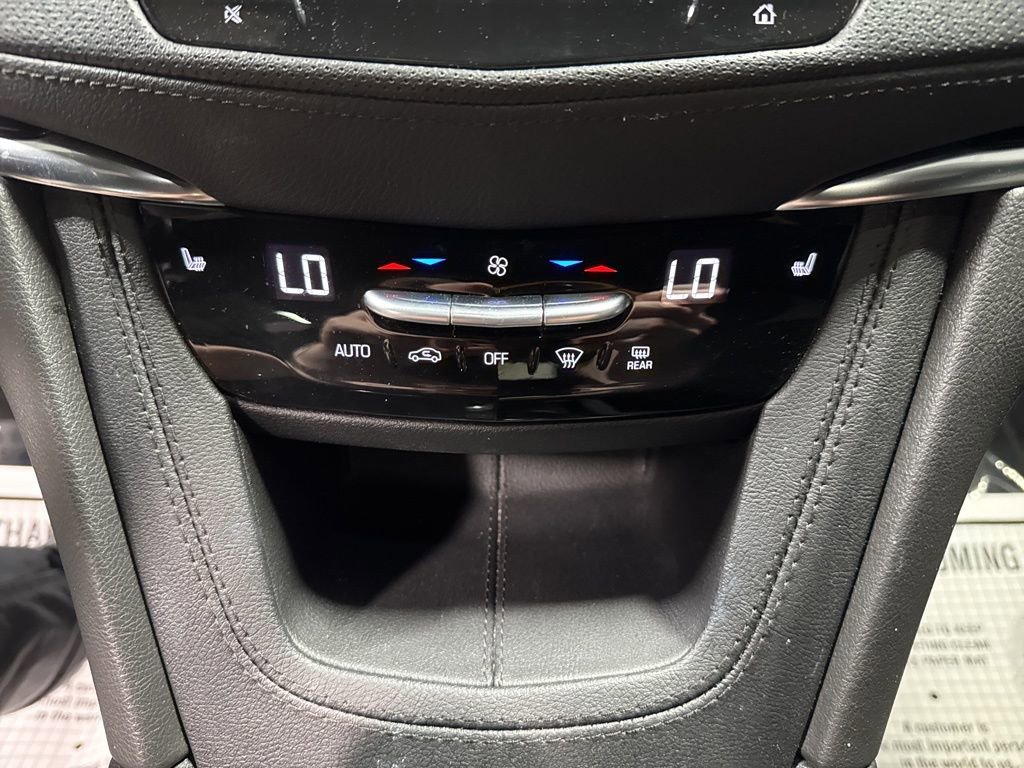 Used 2023 Cadillac XT6 Luxury image 31