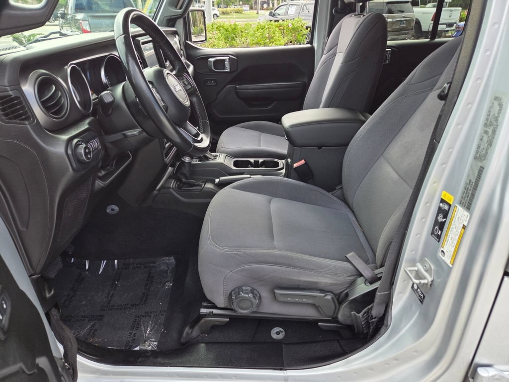 Used 2022 Jeep Gladiator Sport AWD/4WD image 9