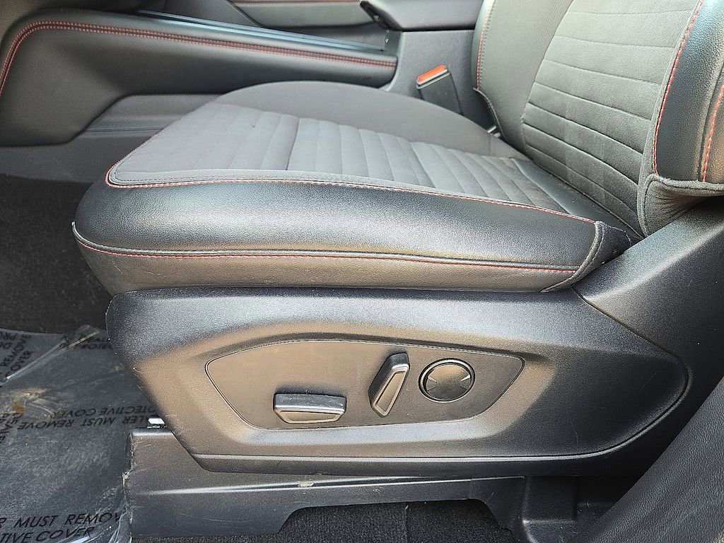 Used 2025 Ford Explorer ST-Line w/ ST-Line Street Pack image 26