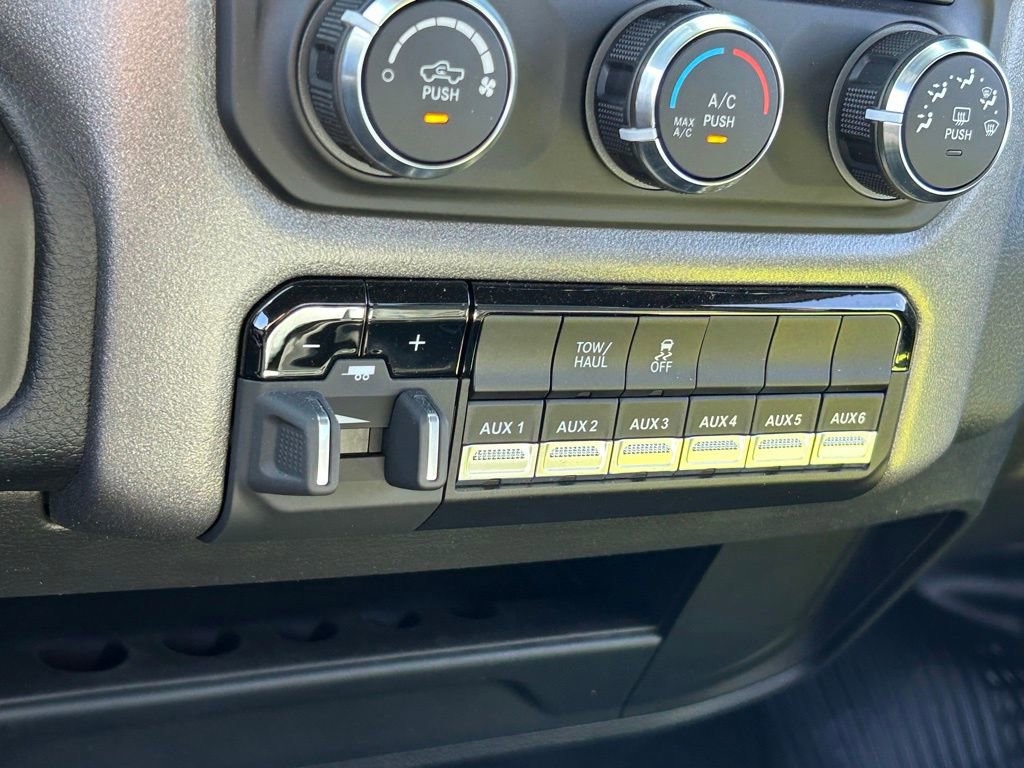 Used 2022 RAM 2500 Tradesman AWD/4WD image 38