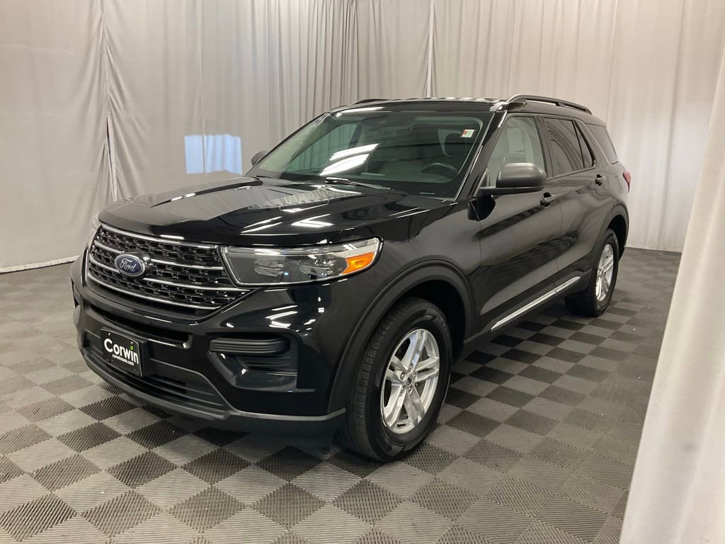 Used 2023 Ford Explorer XLT AWD/4WD image 8