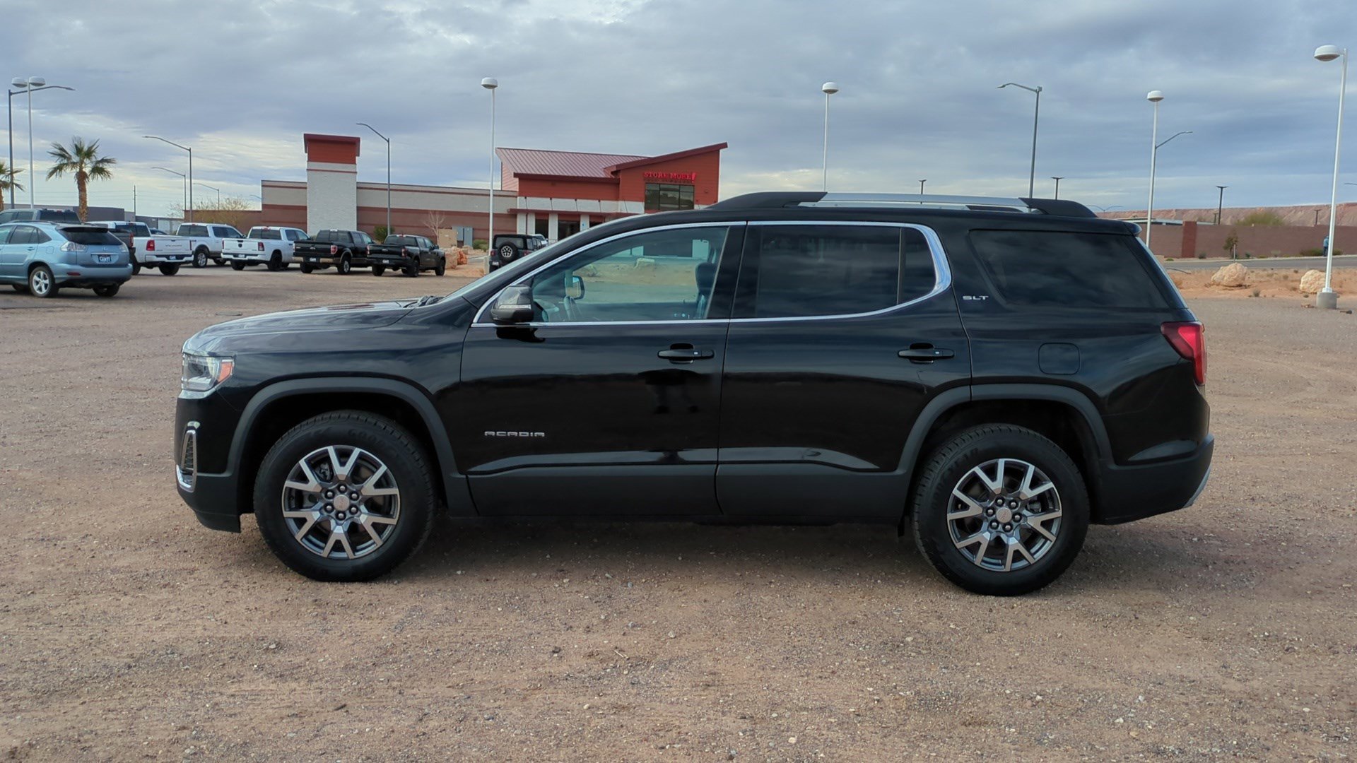 Used 2022 GMC Acadia SLT w/ Technology Package image 7