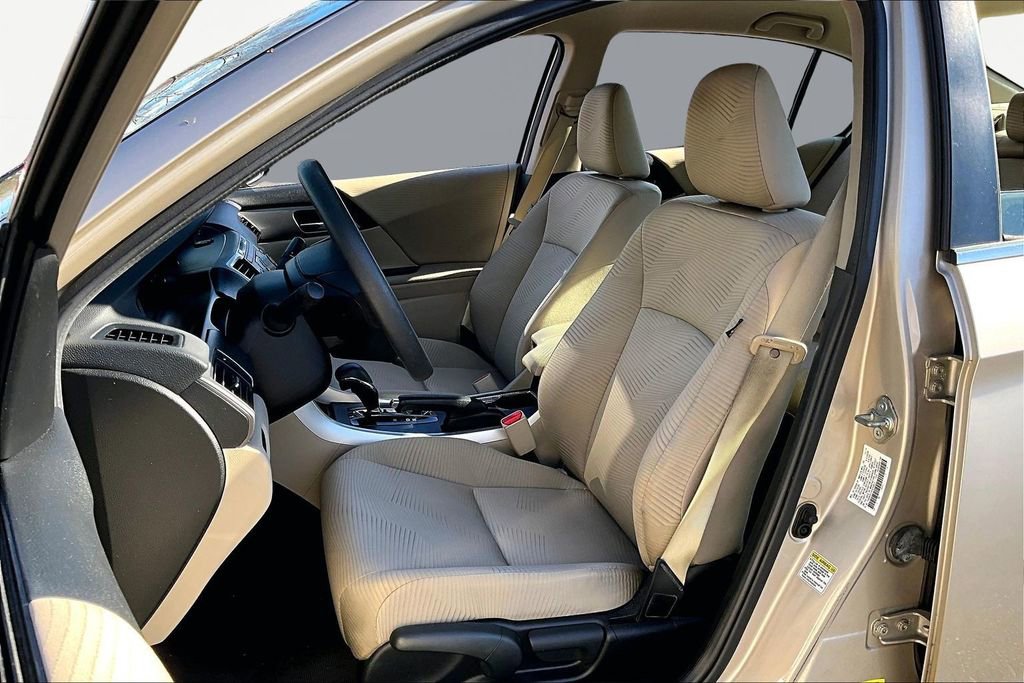 Used 2015 Honda Accord LX image 15