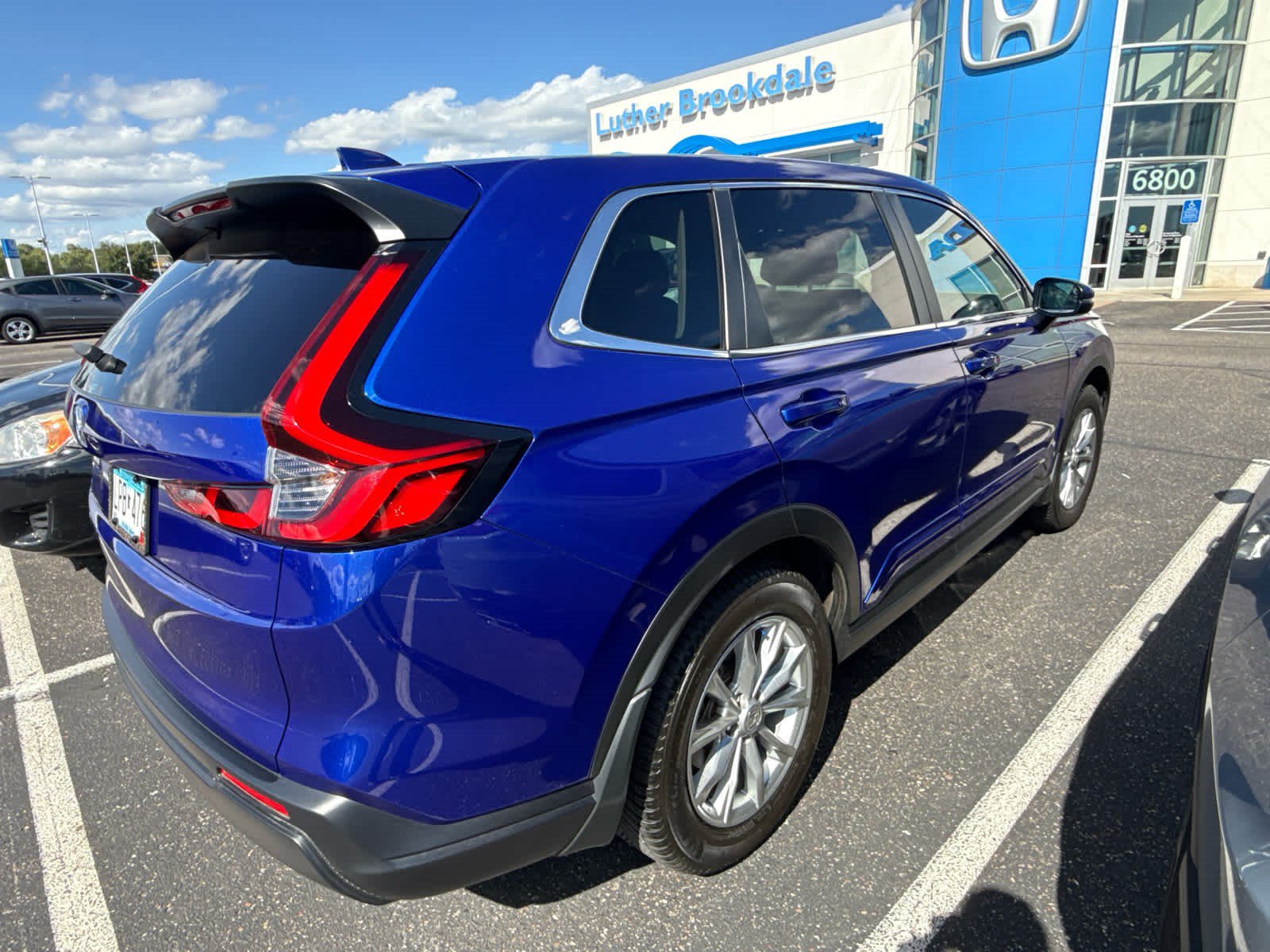 Used 2024 Honda CR-V EX image 4