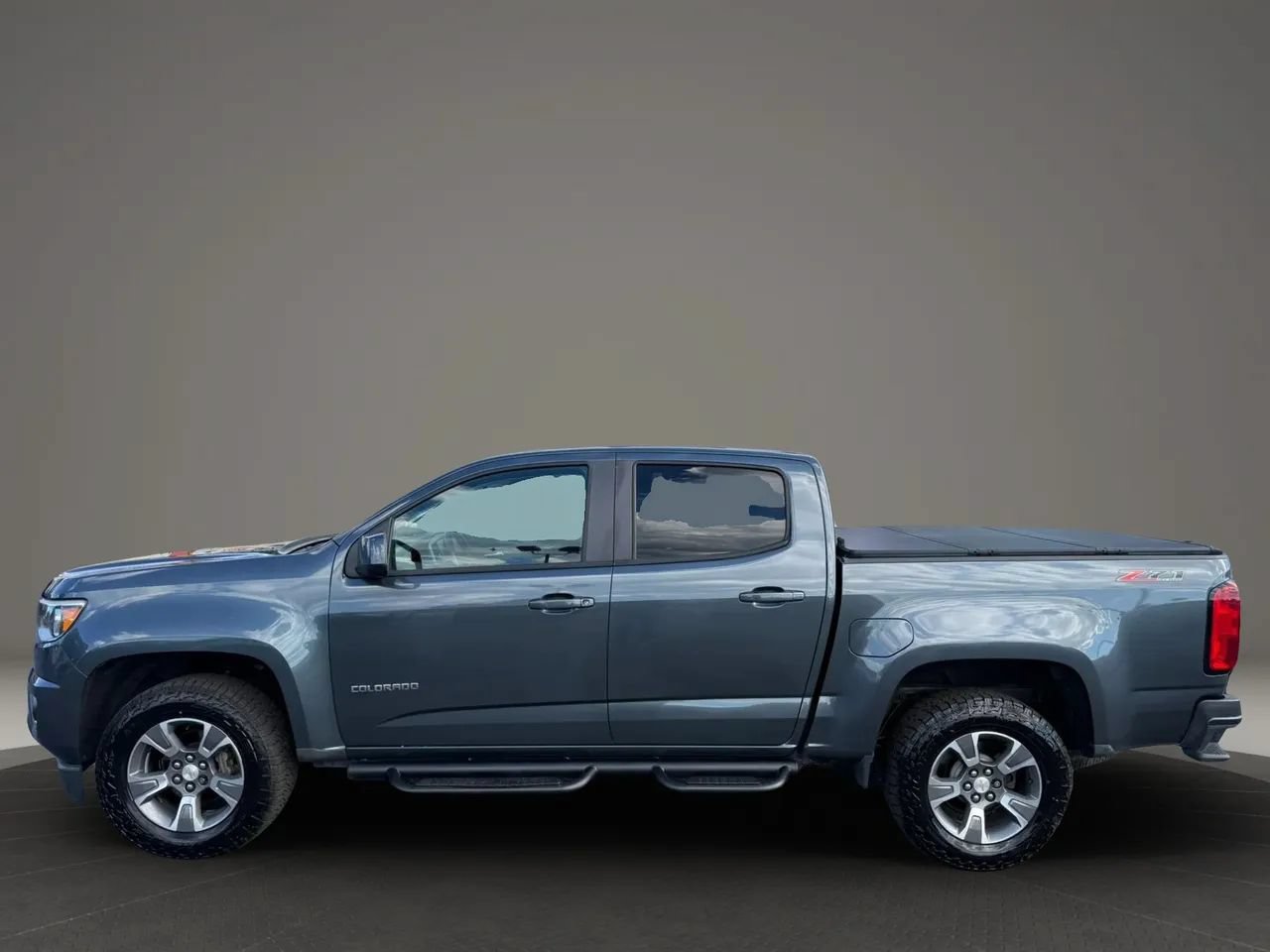 Used 2015 Chevrolet Colorado Z71 AWD/4WD image 10
