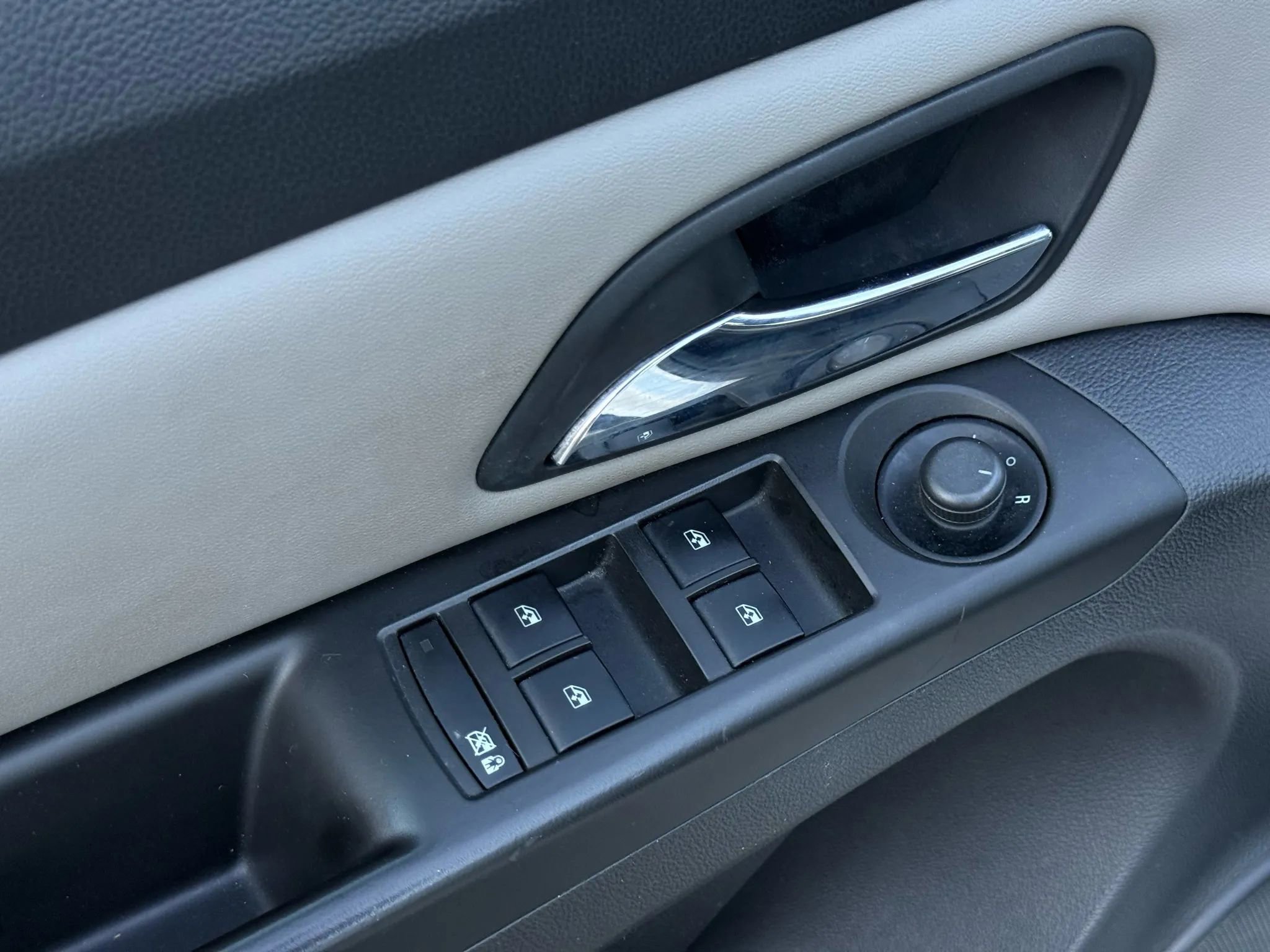 Used 2013 Chevrolet Cruze LS image 18