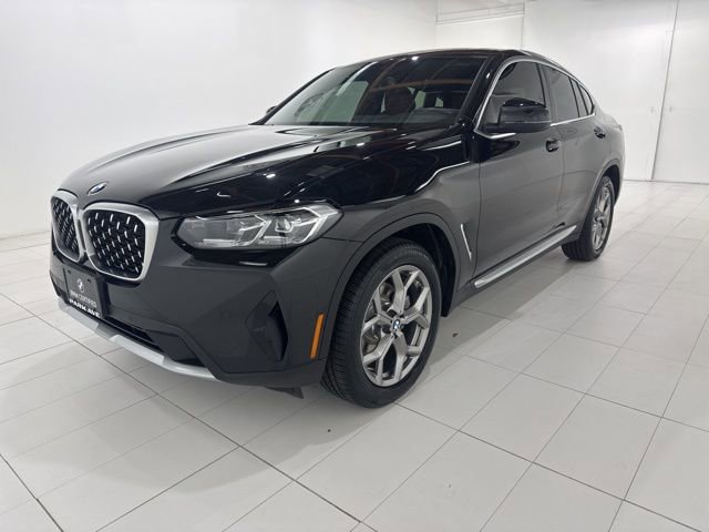 Certified 2023 BMW X4 xDrive30i w/ Convenience Package image 1