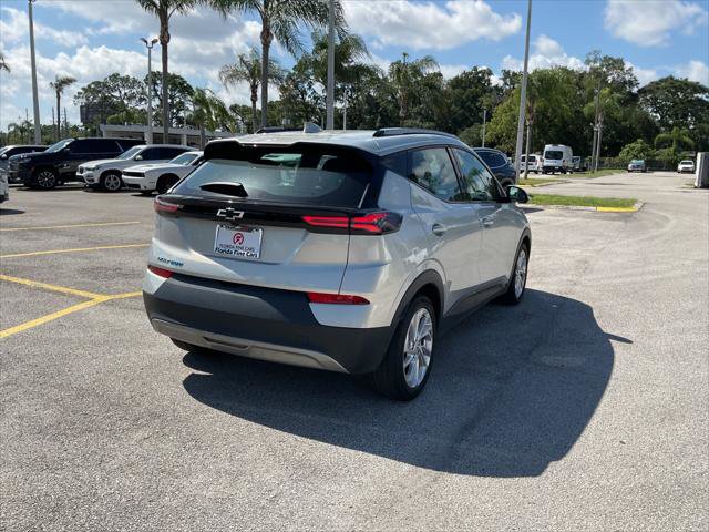 Used 2023 Chevrolet Bolt EUV LT FWD image 16