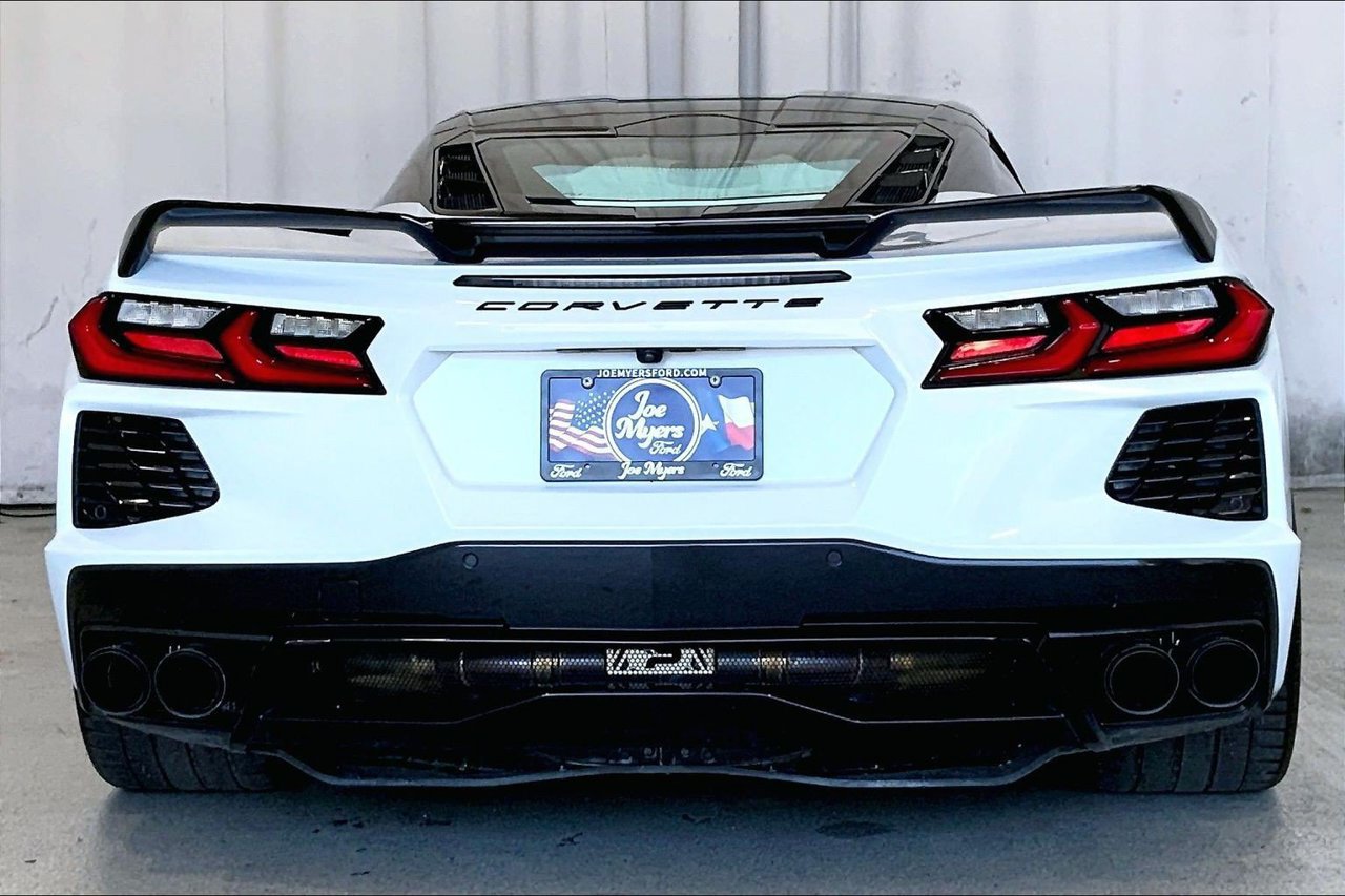 Used 2023 Chevrolet Corvette Stingray Coupe w/ Z51 Performance Package RWD image 3