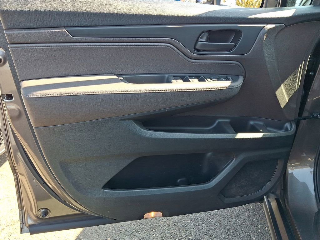 Used 2023 Honda Odyssey EX image 13