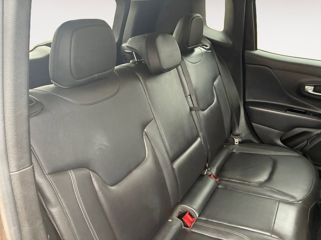 Used 2020 Jeep Renegade Limited AWD/4WD image 16