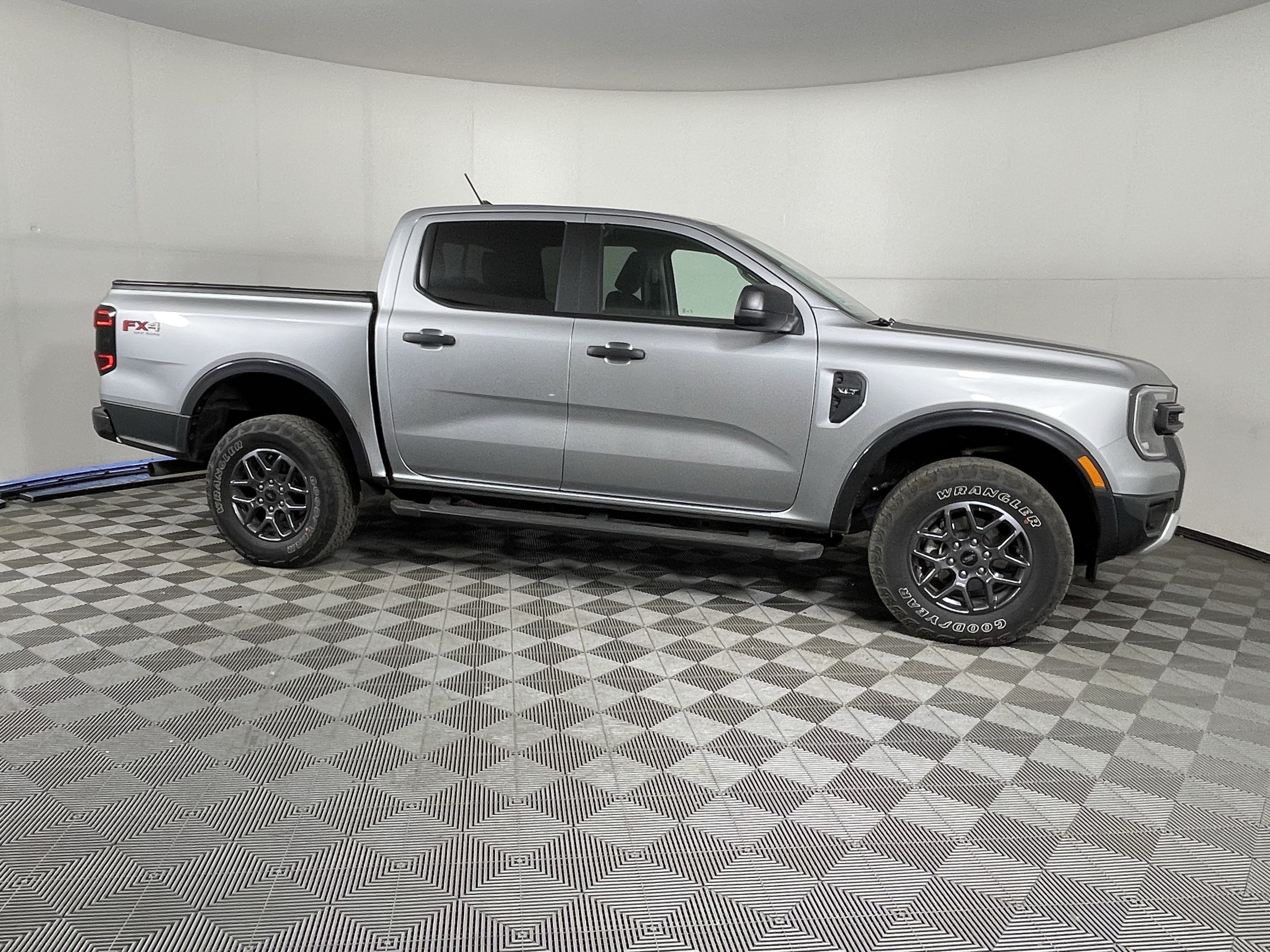 Used 2024 Ford Ranger XLT w/ FX4 Off-Road Package AWD/4WD image 6